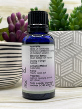 Load image into Gallery viewer, Sandalwood Essential Oil